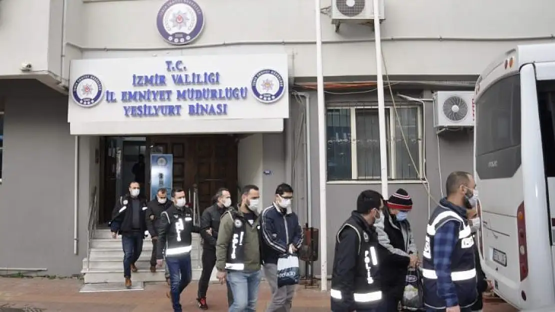 Firari emniyet müdürü ile birlikte 21 kişi adliyede