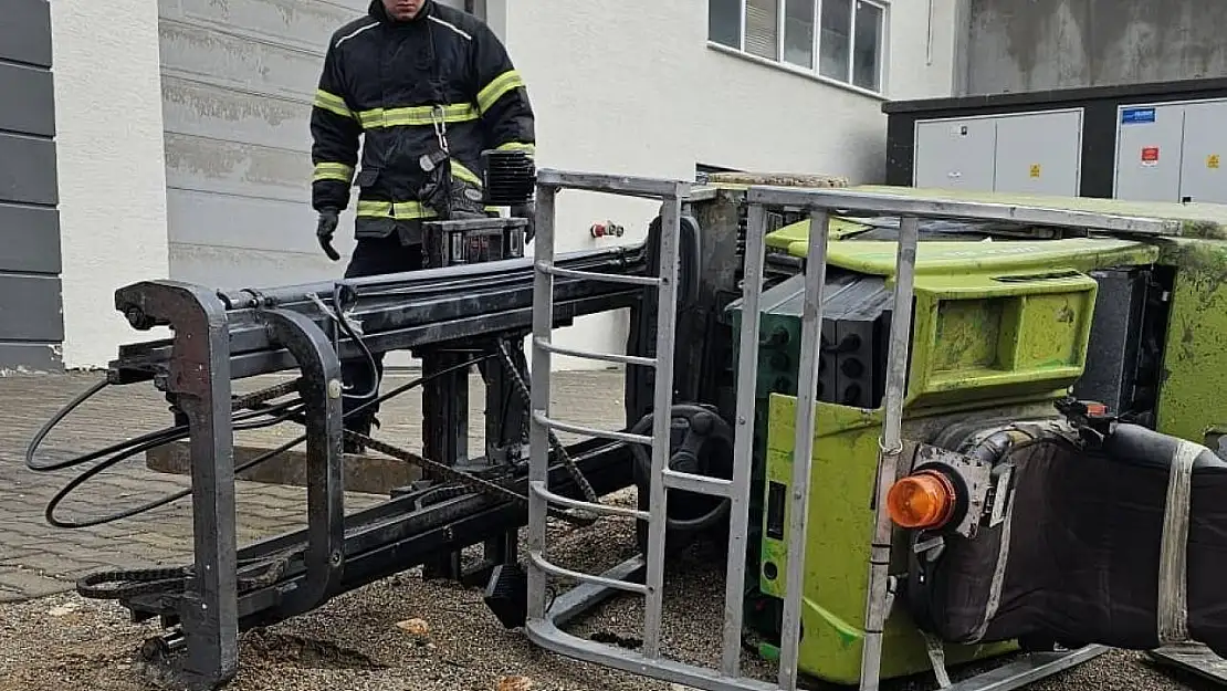 Forkliftin altında kalan işçi hayatını kaybetti