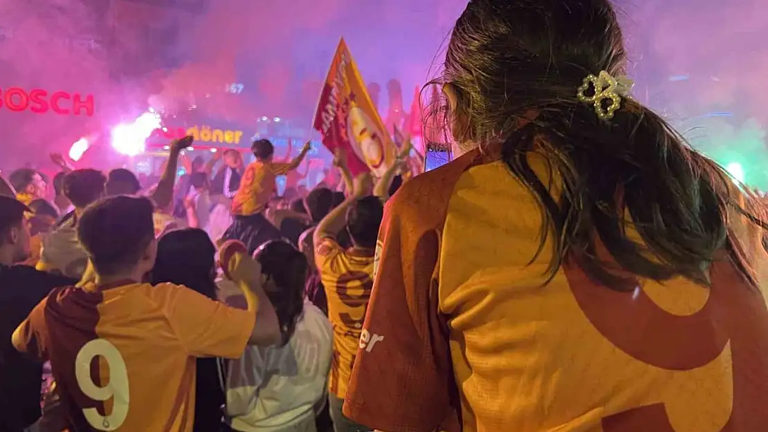 Galatasaray'ın şampiyonluğu Manisa'da coşkuyla kutlandı