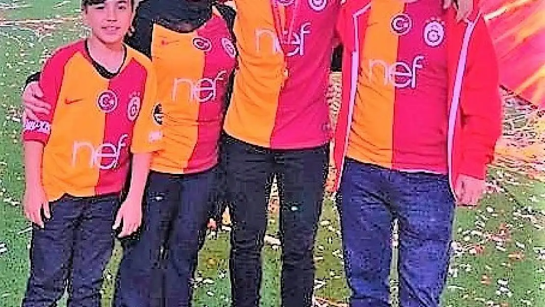 Galatasaray'ın yıldızı Yunus, anneannesinin memleketi Buldan'a selam yolladı