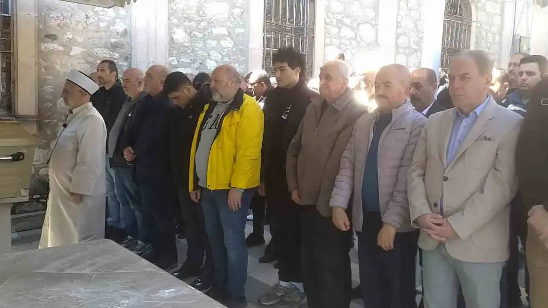 Gazeteci Abdülkadir Ekmekçioğlu Emet'te toprağa verildi