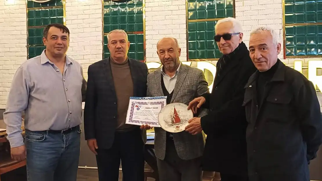 Gazetecilerden Hasan Başyiğit'e vefa yemeği
