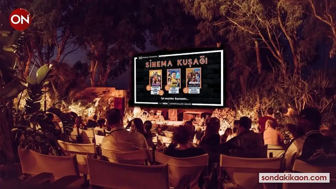 Gaziemir'de açık havada sinema keyfi