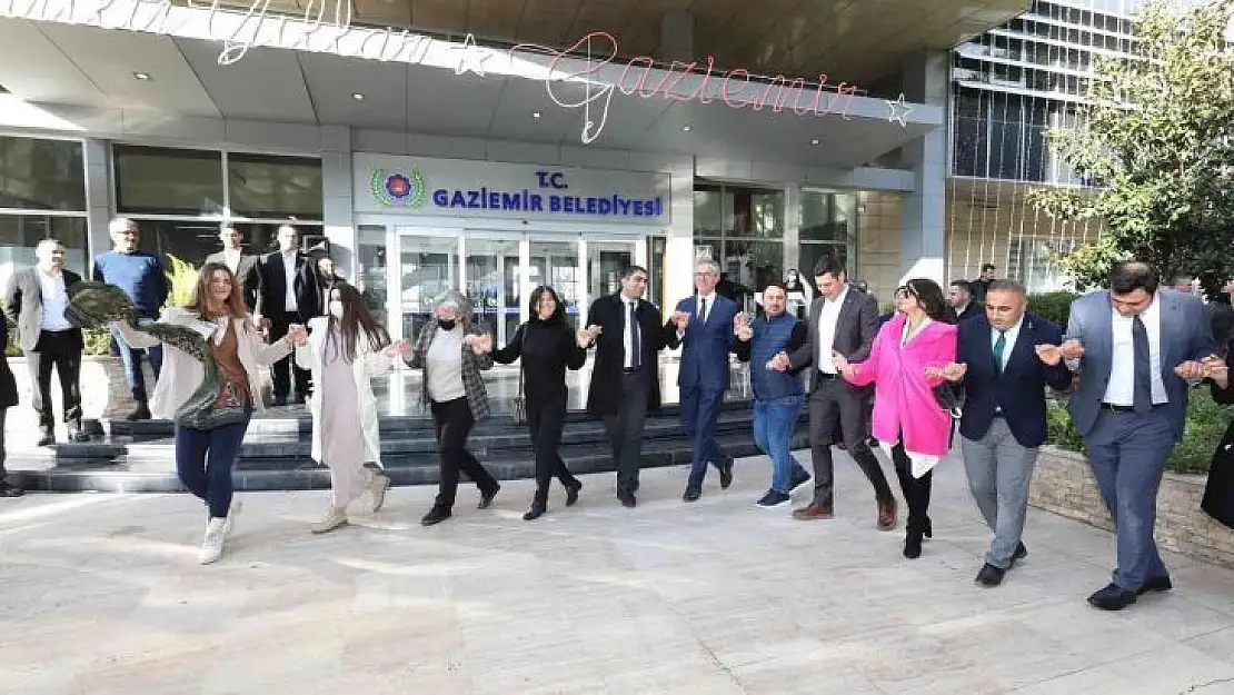 Gaziemir'de memurların toplu sözleşme sevinci