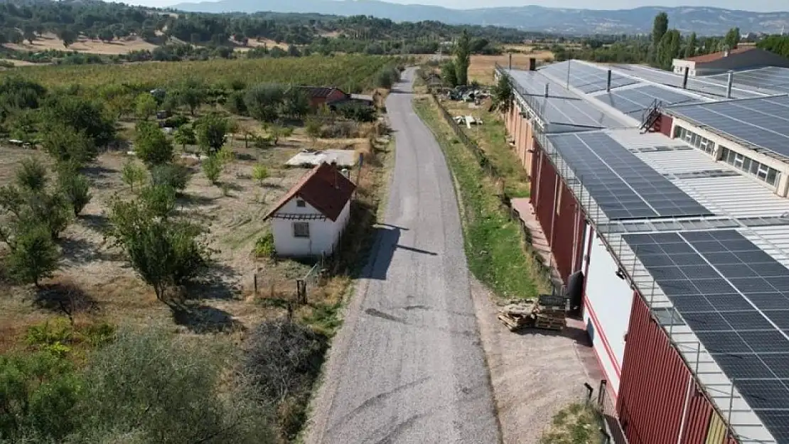 Gediz'de kırsal mahalle yolları yenilendi