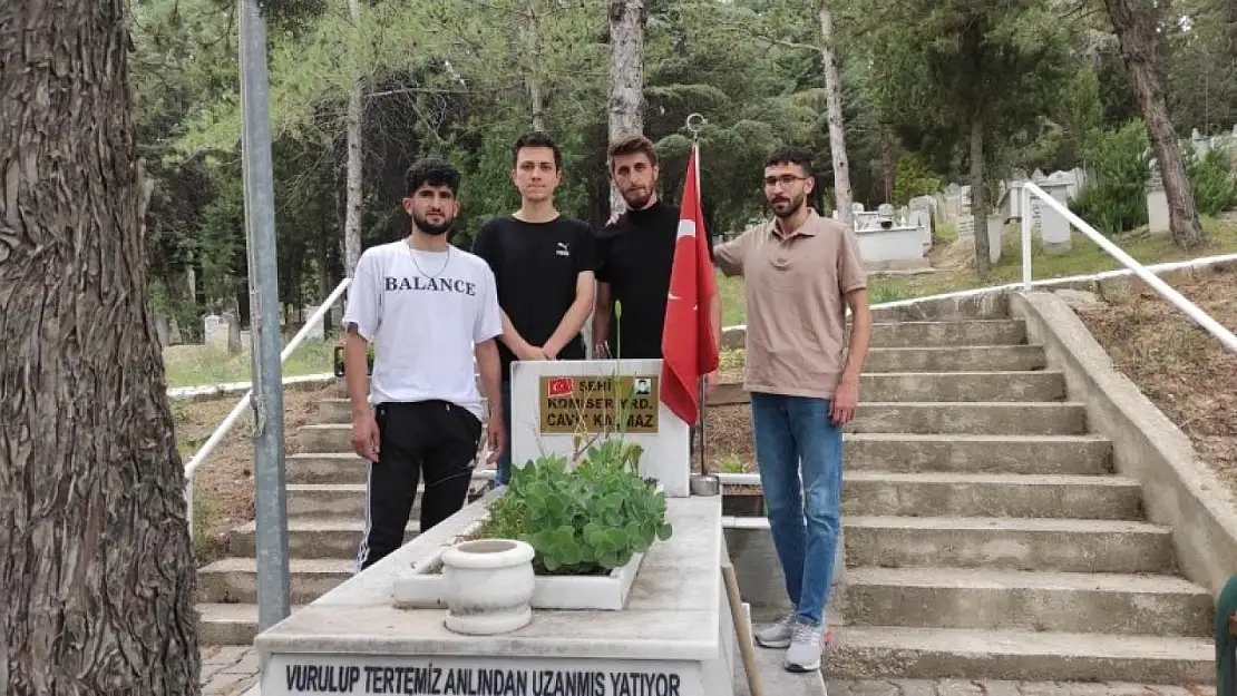 Gediz'de öğrencilerden örnek davranış