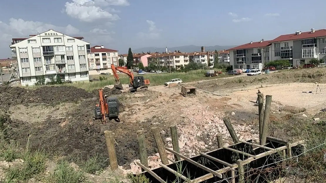 Gediz Hafızlık Erkek Kur'an Kursu inşaatı vatandaşların yardımını bekliyor