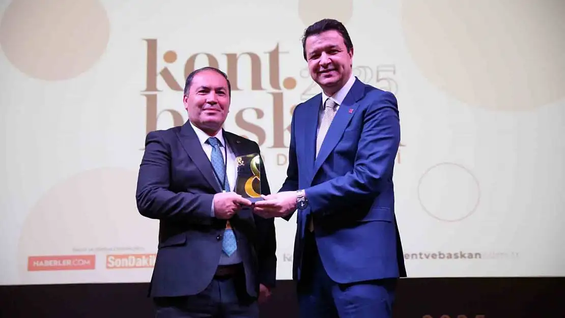 Gemlik Belediyesi'ne 'Patili Canlar' projesiyle anlamlı ödül