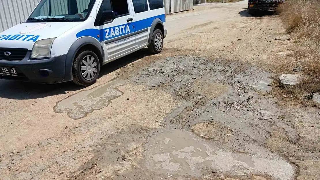 Gemlik'te sokağa beton döken firmaya ceza kesildi