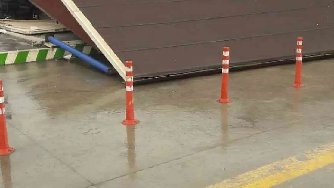 Gemlik'te Tır kayıt merkezini dağıttı, 3 Yaralı