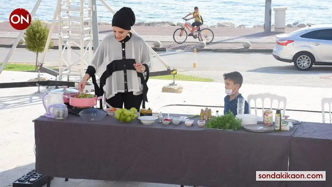 Gemlik'te zeytinli tatlar yarıştı