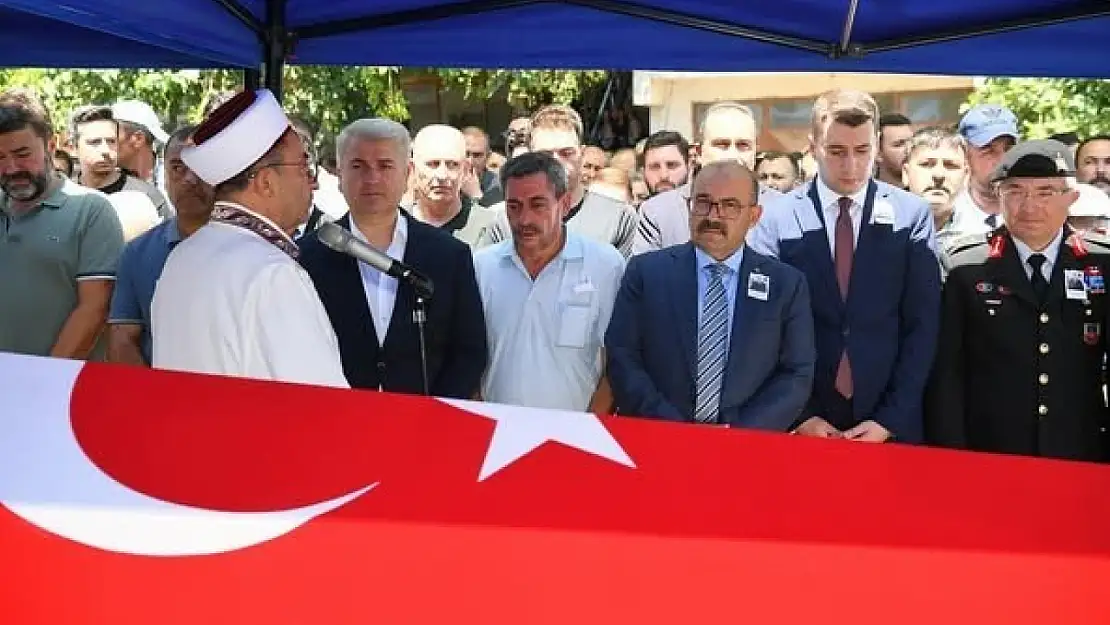 Genç astsubay memleketi Sındırgı'da son yolculuğuna uğurlandı