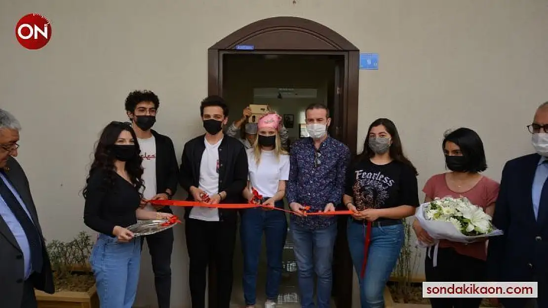 Gençlerin yeni buluşma noktası açıldı