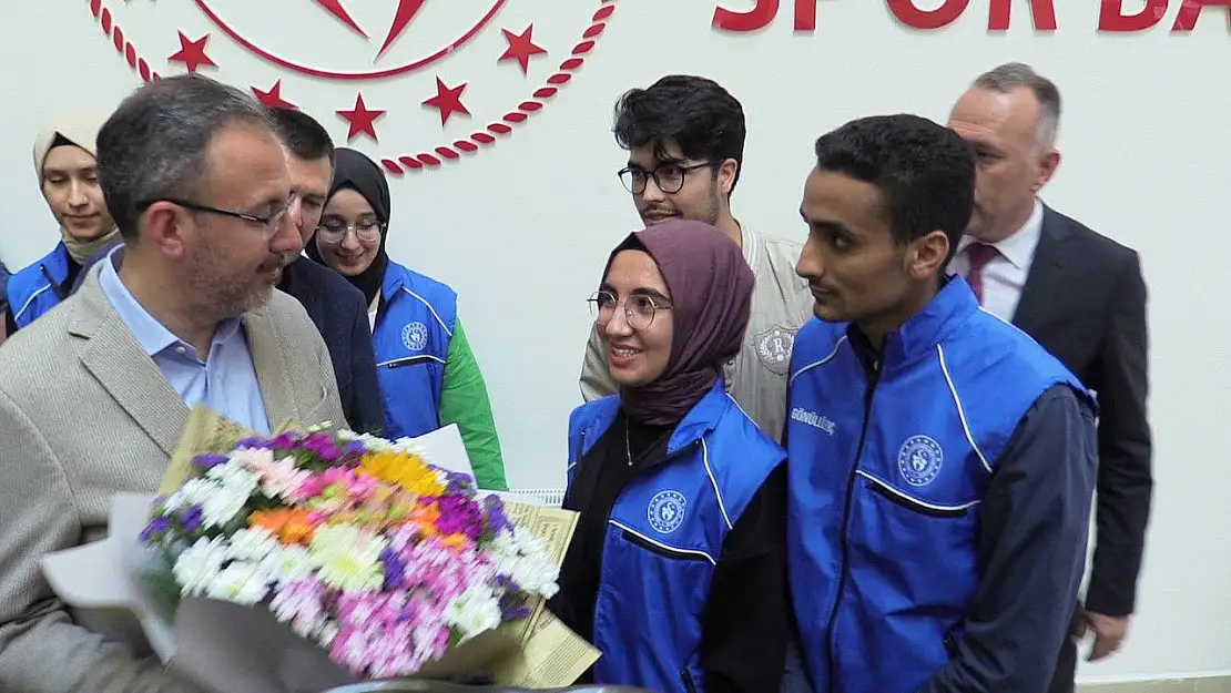 Gençlik ve Spor Bakanı Kasapoğlu Bandırma'da