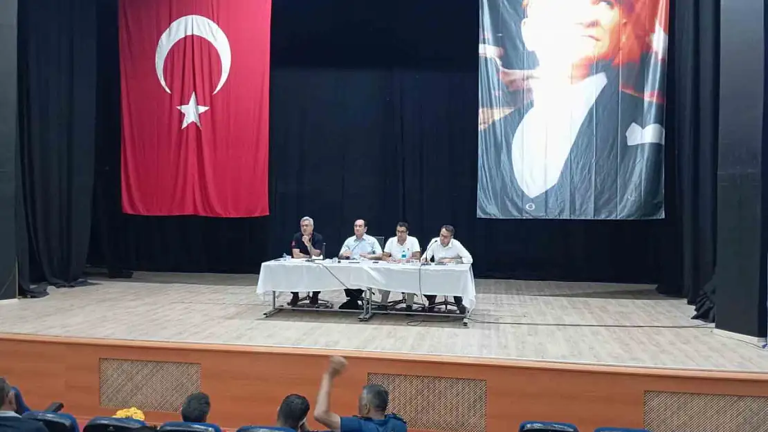 Gönen'de muhtarlar toplantısı yapıldı