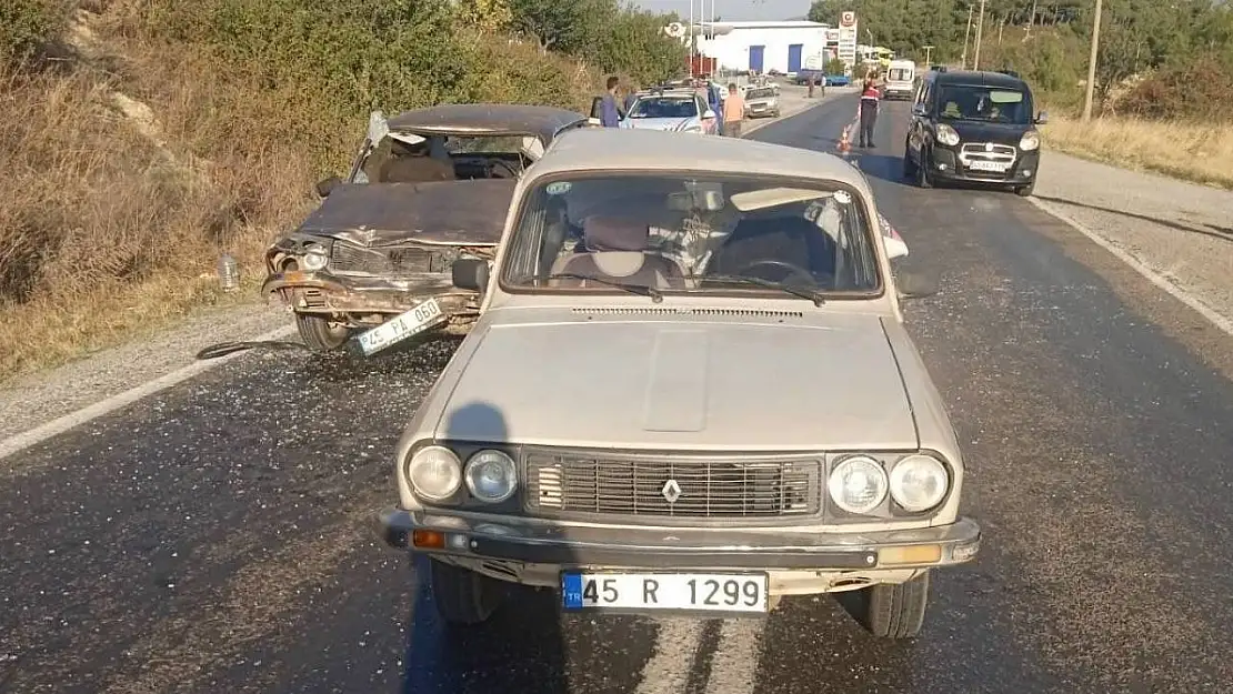 Gördes'te trafik kazası: 4 yaralı