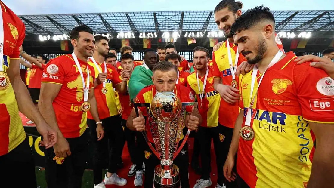 Göztepe'de kiralık olan Celil Yüksel, Samsunspor'a döndü