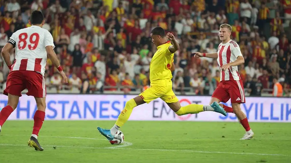 Göztepe, hazırlık maçlarında göz doldurdu
