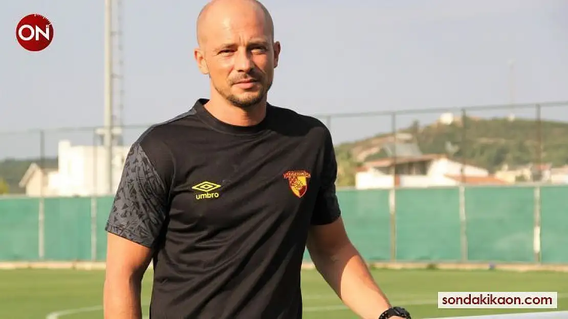 Göztepe'nin yeni teknik direktörü Nestor El Maestro ilk antrenmanına çıktı