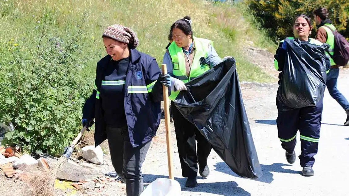 Gümbet'te 2 bin 250 kilogram atık toplandı