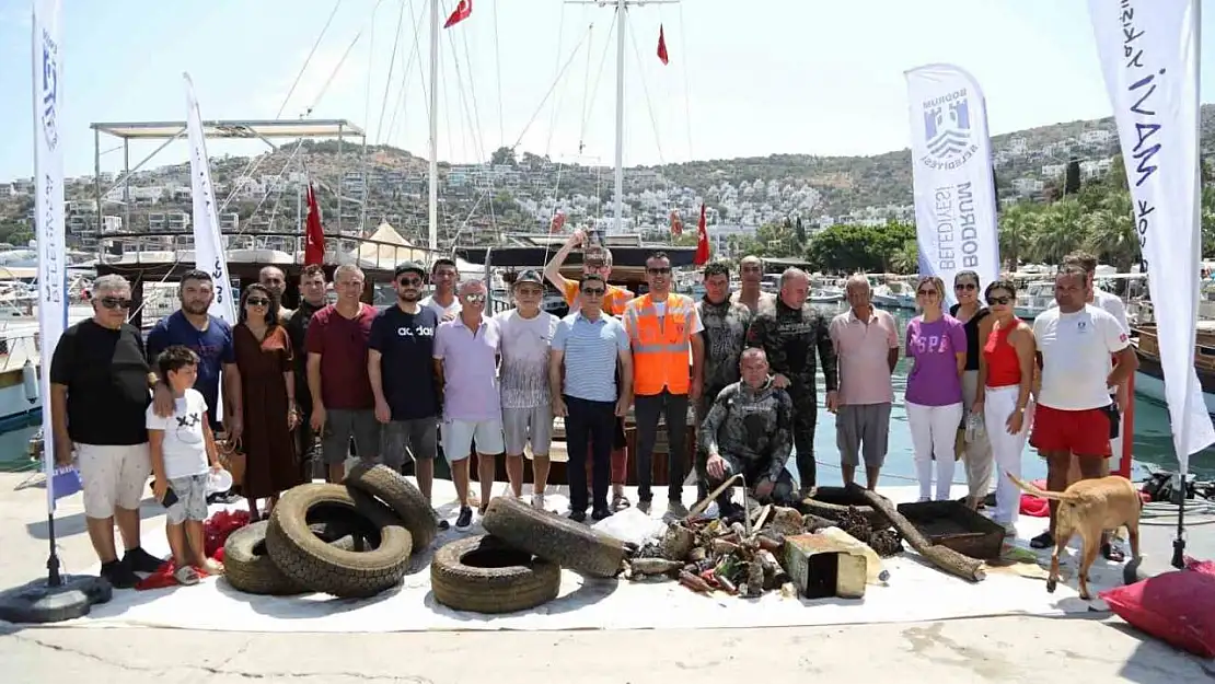 Gündoğan'da deniz dibi temizliği: 213 kilogram atık çıkartıldı