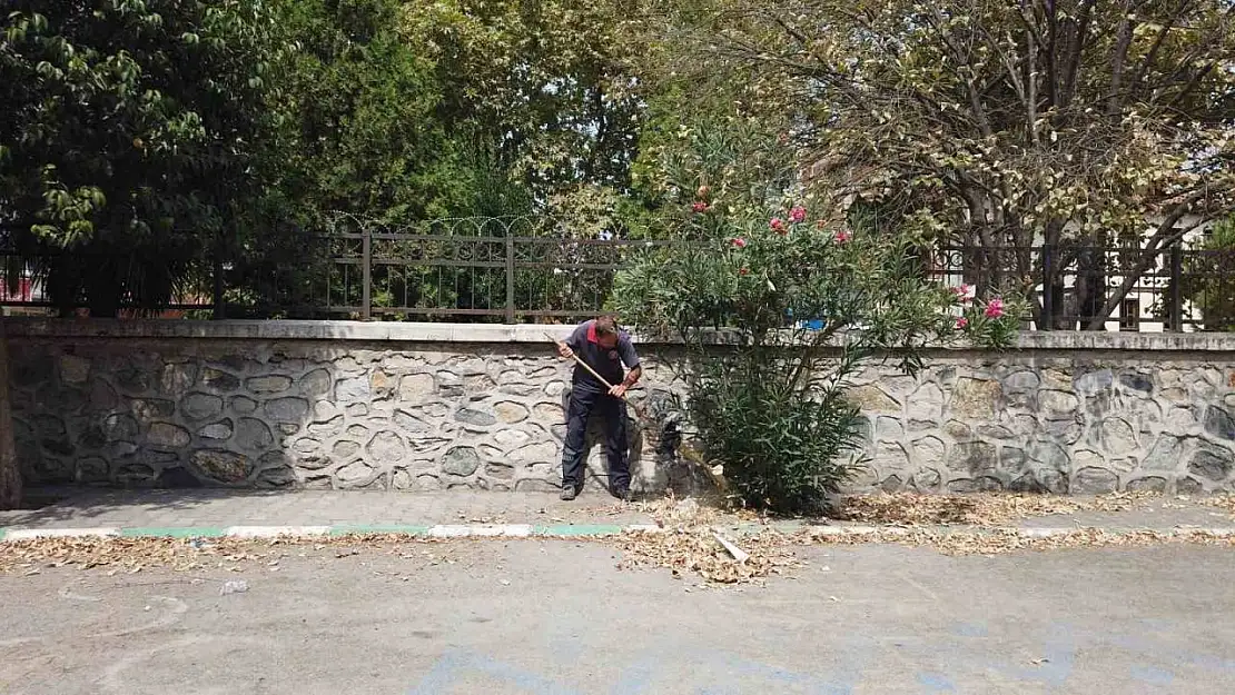 Gürsu Belediyesi'nden ilçedeki okullara makyaj
