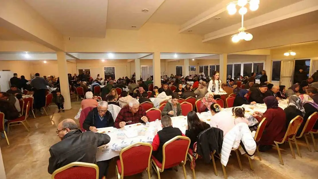 Güzelbahçe Belediyesinden evlere iftar servisi