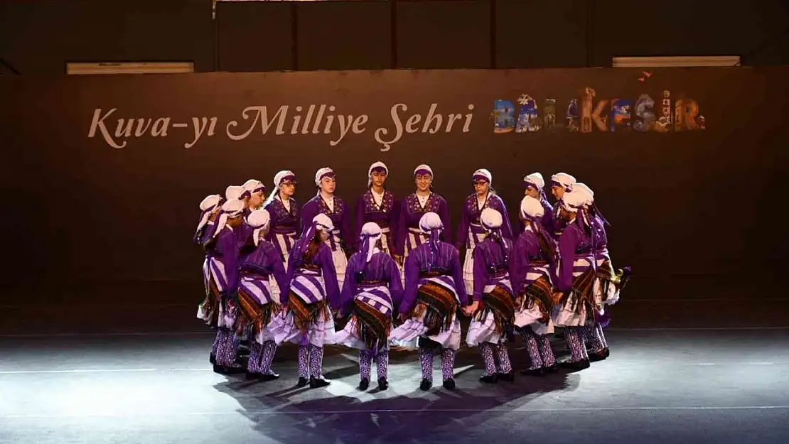 Halk oyunları minikler Türkiye şampiyonası başladı