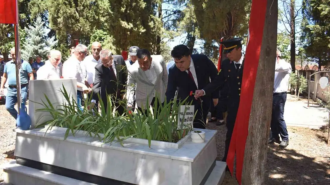 Havran'da 15 Temmuz Demokrasi ve Milli Birlik Günü etkinlikleri şehitlik ziyareti ile başladı