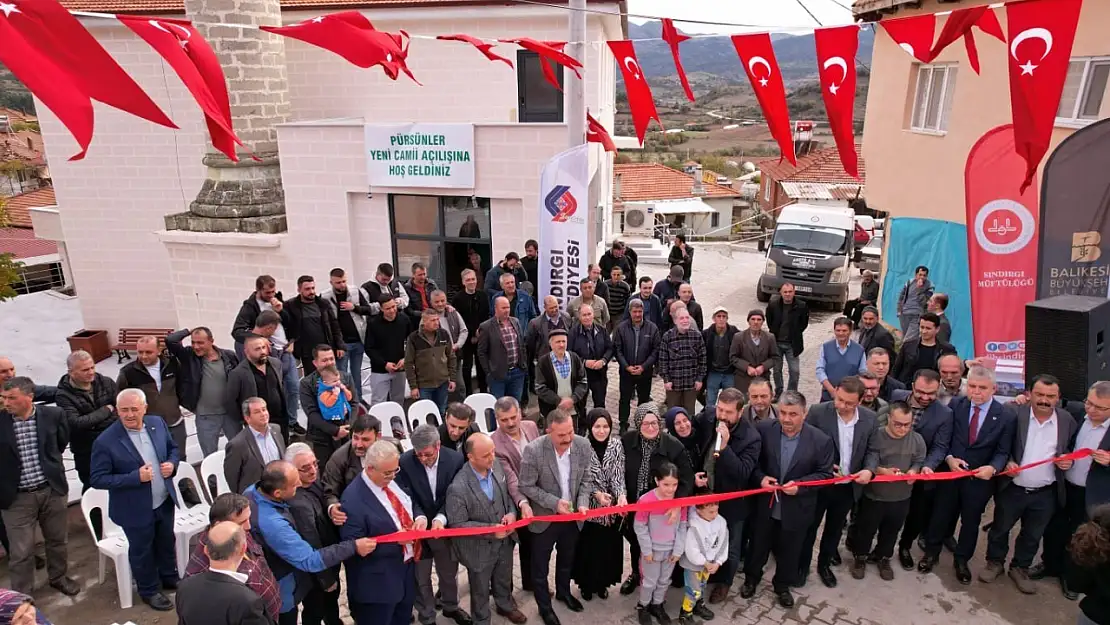 Hayırseverlik Örneği Pürsünler Cami ibadete açıldı