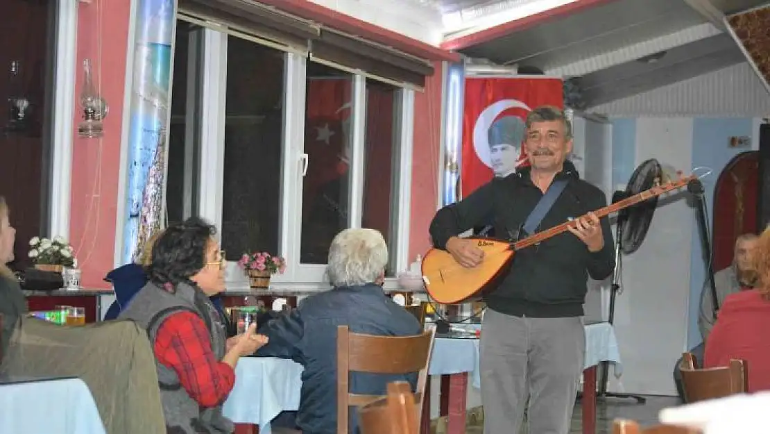 Hem eğlendiler hem yemek yediler hem de prova yaptılar