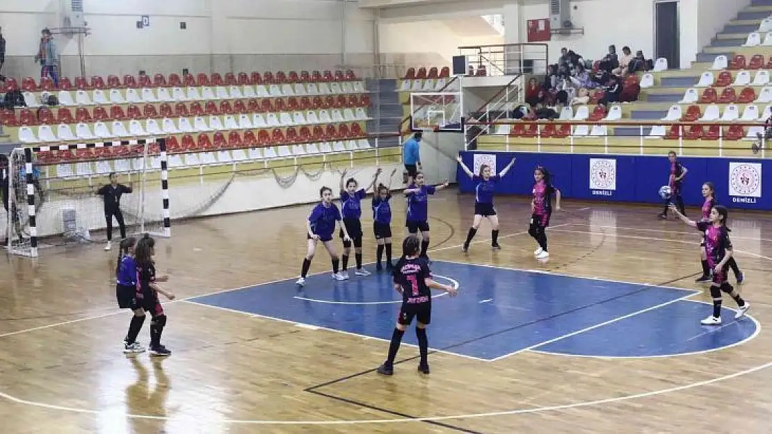 Hentbolda yarı finalistler belli oldu