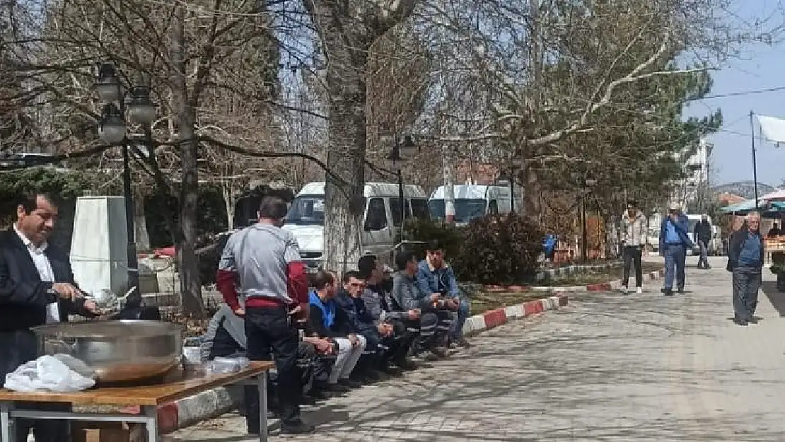 Hisarcık Dereköy'de 52 yıl önceki depremde ölenler için mevlit okutuldu