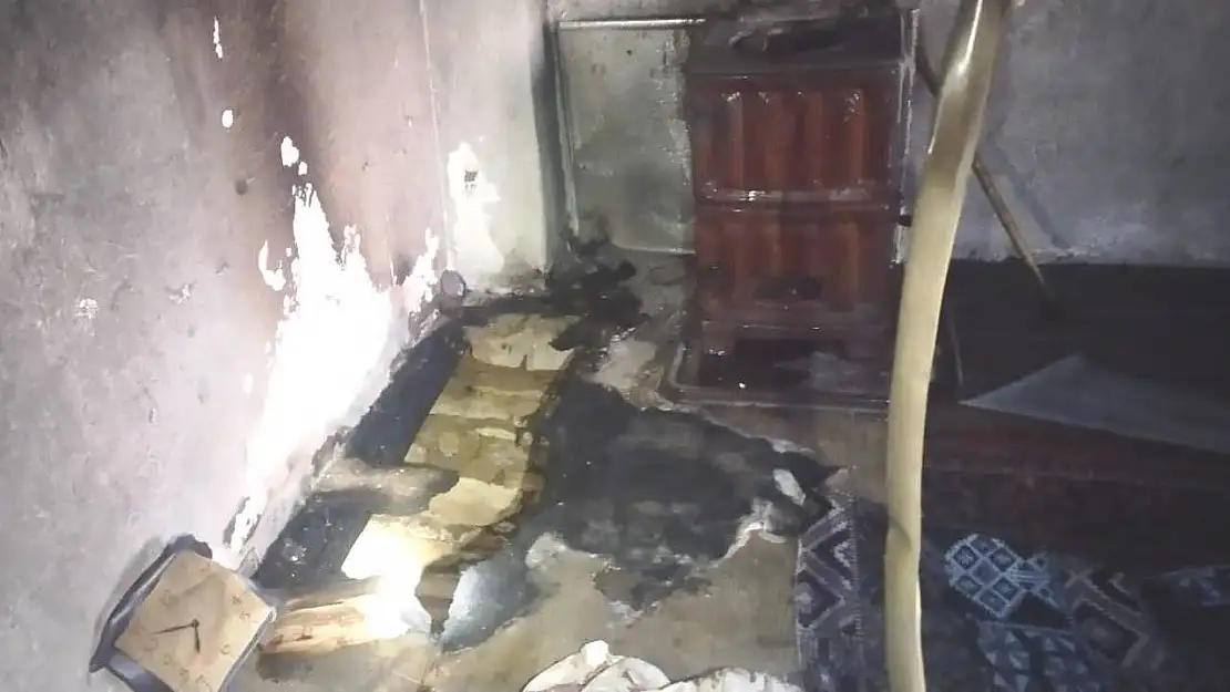 Hisarcık'ta çıkan yangında alzaymır hastası yaşlı kadın hayatını kaybetti