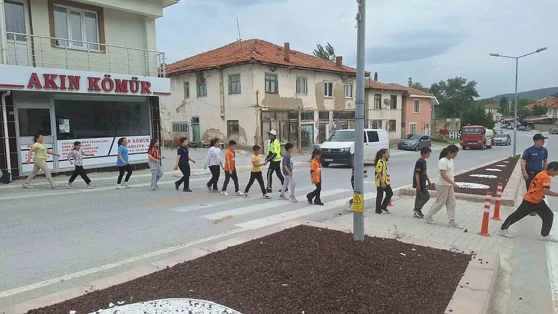 Hisarcık'ta öğrencilere trafik eğitimi
