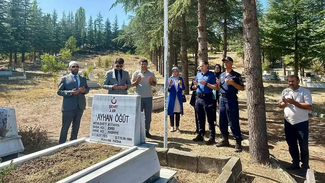 Hisarcıklı şehit asker mezarı başında anıldı