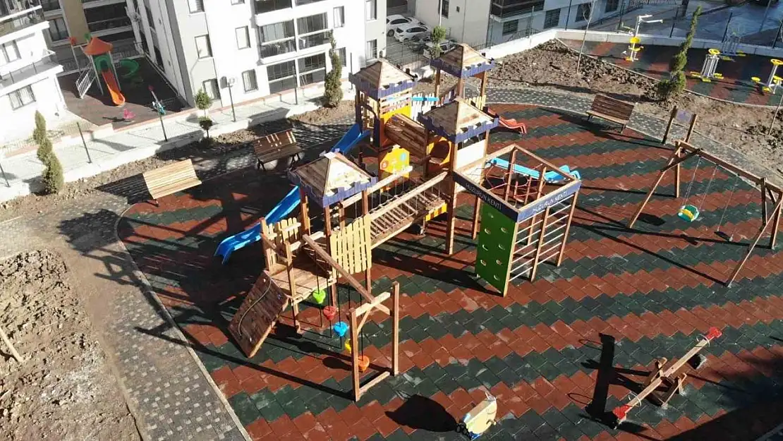 Hisartepe Mahallesi'nde çocuklar yeni parklarına kavuştu
