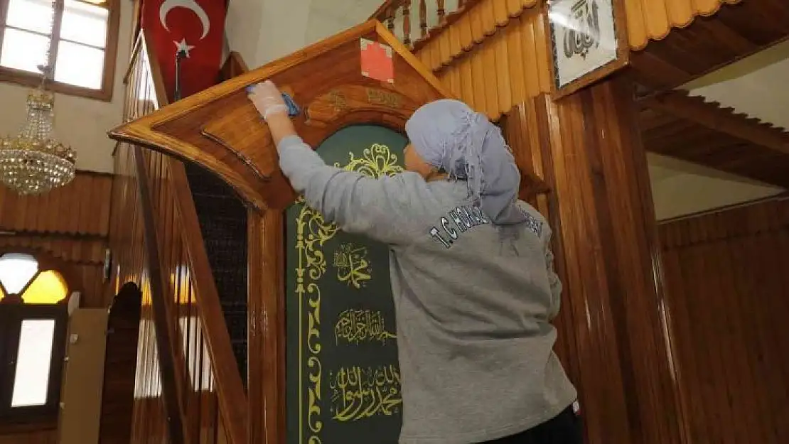 Honoz'da camiler Ramazan ayına hazırlanıyor