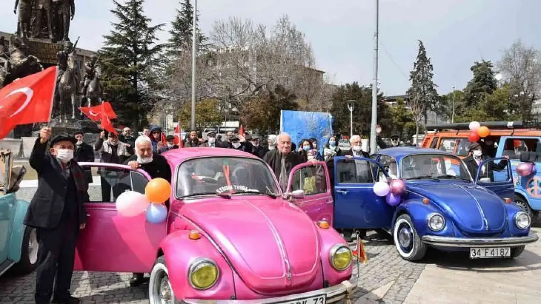 Huzurevi sakinleri vosvoslarla şehir turu yaptı