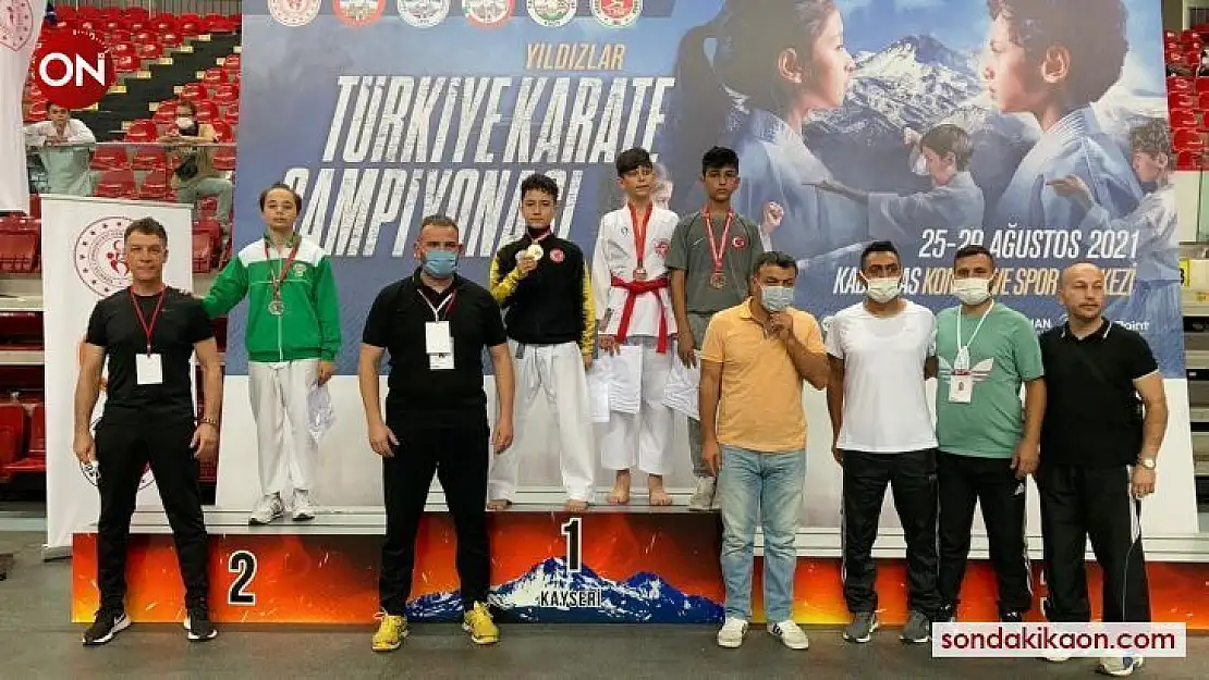 İki karateciye millî takım yolu