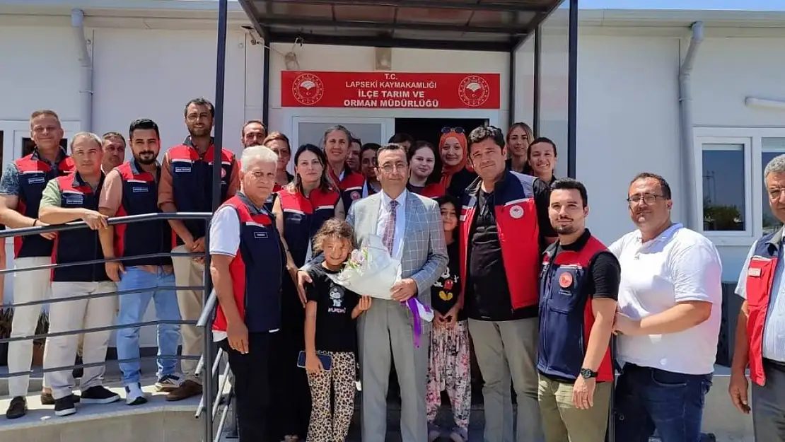İl Tarım ve Orman Müdürü, Lapseki'de tarım sektörü temsilcileriyle bir araya gelerek çalışmaları inceledi