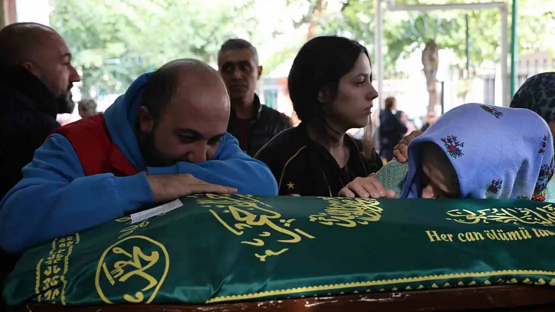 İlaçlama kurbanı Altay Toprak bebeğe acı veda: 'Oğlumu öldürdüler'