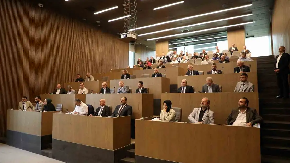 İnegöl Belediyesi 2023 bütçesi oy çokluğuyla kabul edildi