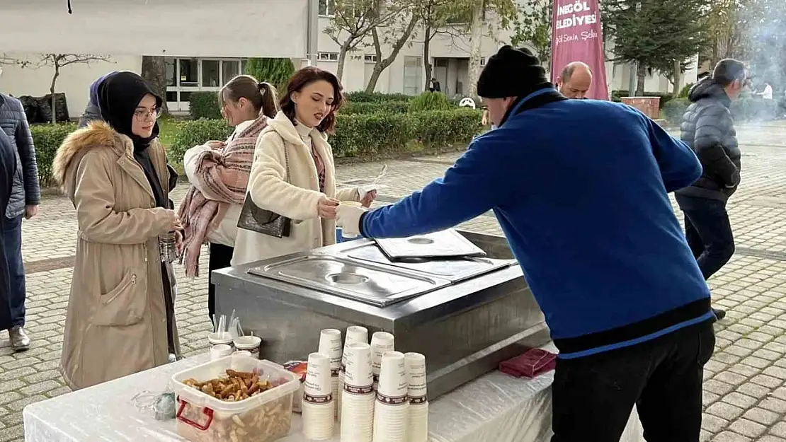 İnegöl Belediyesi'nden öğrencilerin içini ısıtan jest