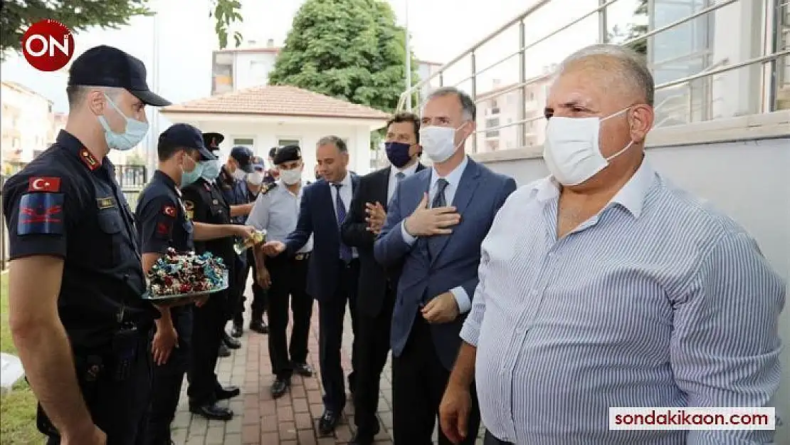 İnegöl Belediyesinde protokol ve vatandaşlar bayramlaşma töreninde bir araya geldi