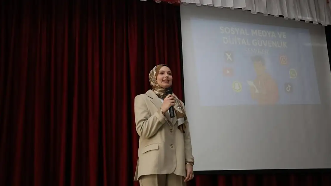İnegöl'deki Öğrencilere 'Dijital Güvenlik' Semineri