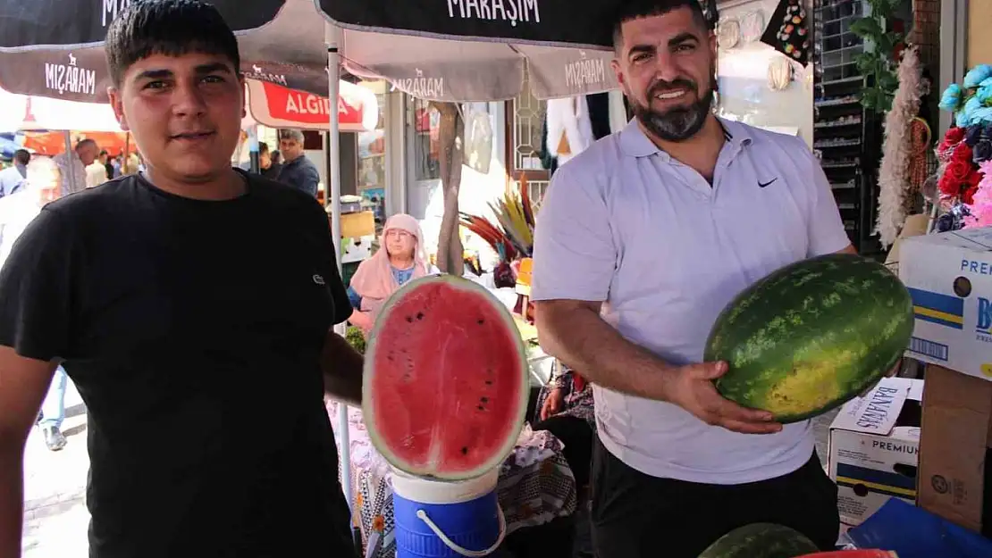 İran karpuzu kilosu 50 liradan tezgahta