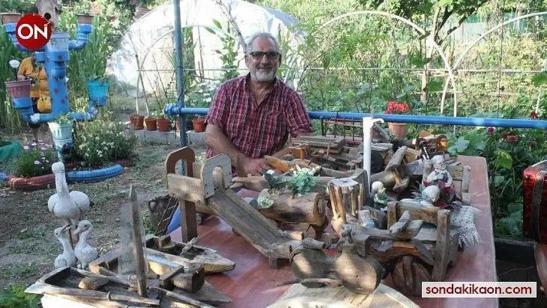 İşitme engelli vatandaş maketleriyle geçmişi geleceğe taşıyor
