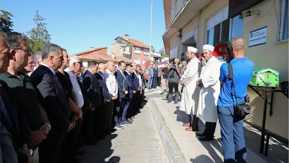 İsmail Küçükkaya'nın annesi Halise Küçükkaya, son yolculuğuna uğurlandı