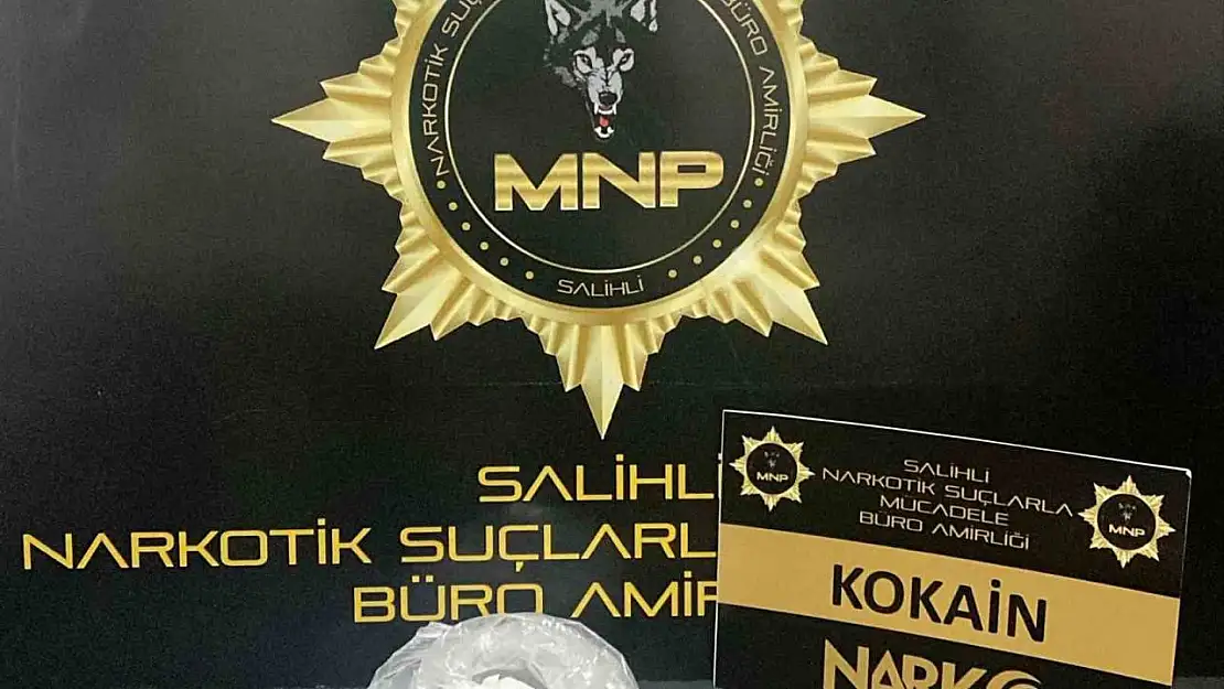 İstanbul'dan Manisa'ya kokain getiren şüpheliler, polisten kaçamadı